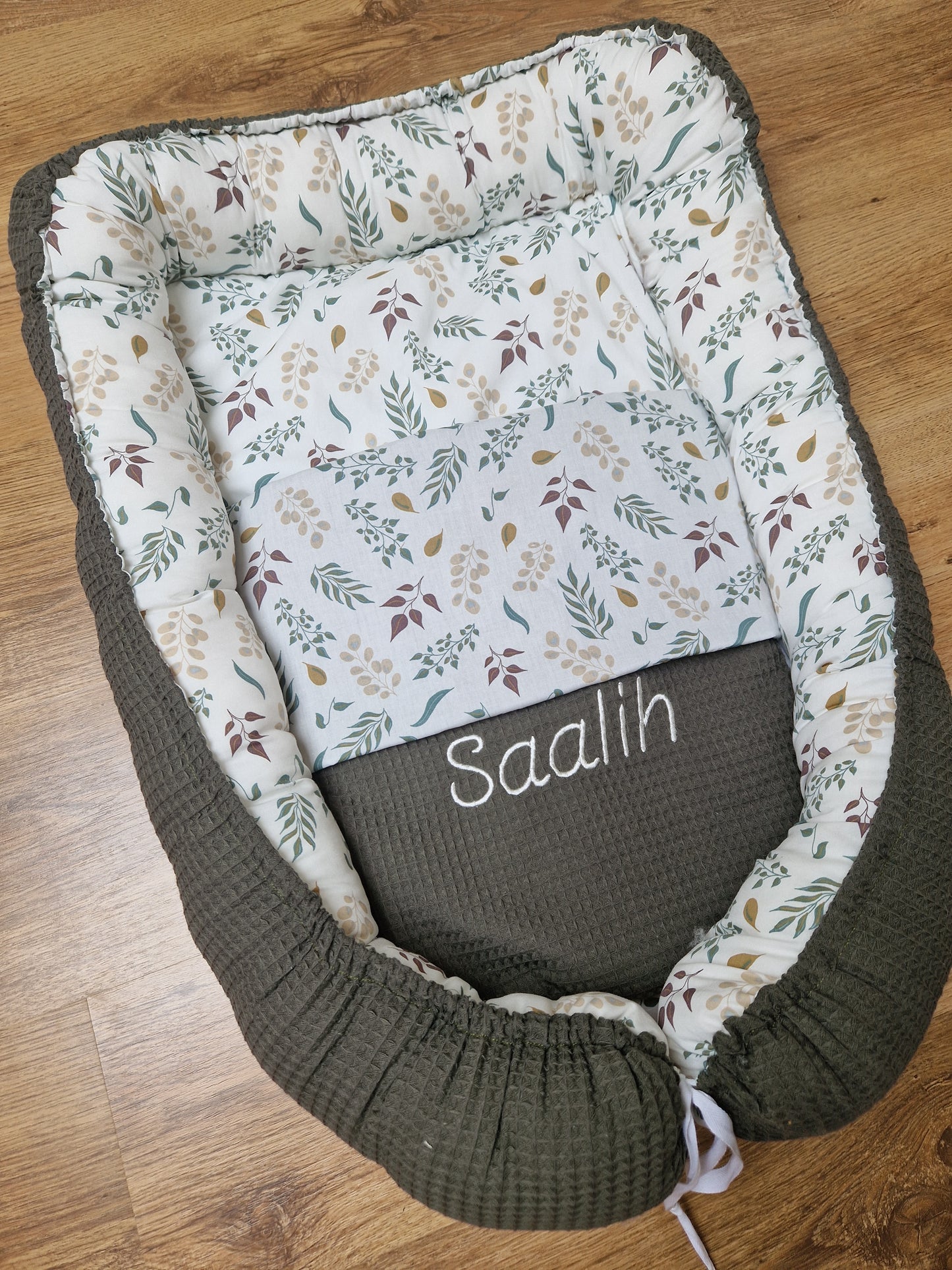 Babynestje tweeling blaadjes