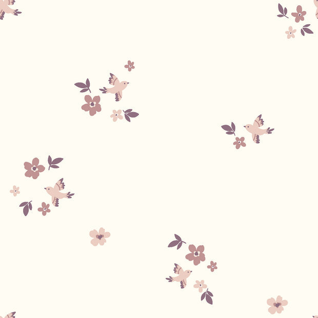 Een commodemandje is ideaal voor het opbergen van verzorgingsspullen van je kindje, zoals een kam en luiers. Als je het mandje op de commode zet, heb je alle benodigdheden meteen bij de hand bij het verzorgen van je kindje. Doordat het commodemandje aan de bovenkant open is, pak je de spulletjes er heel gemakkelijk uit.